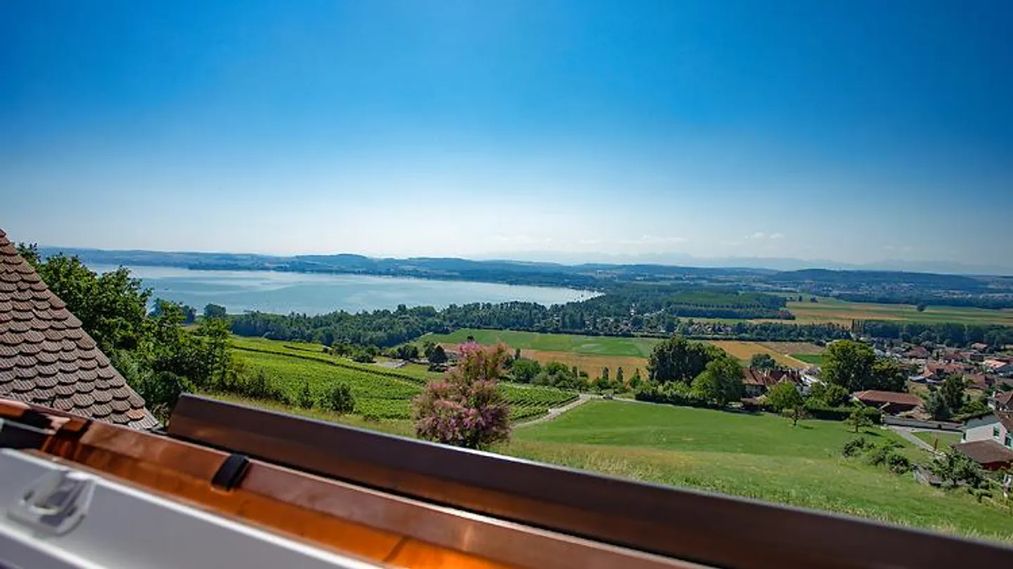 1 ROOM APARTMENT IN BELLERIVE (VD), FURNISHED, FIXED TERM - Photo 1 of 10