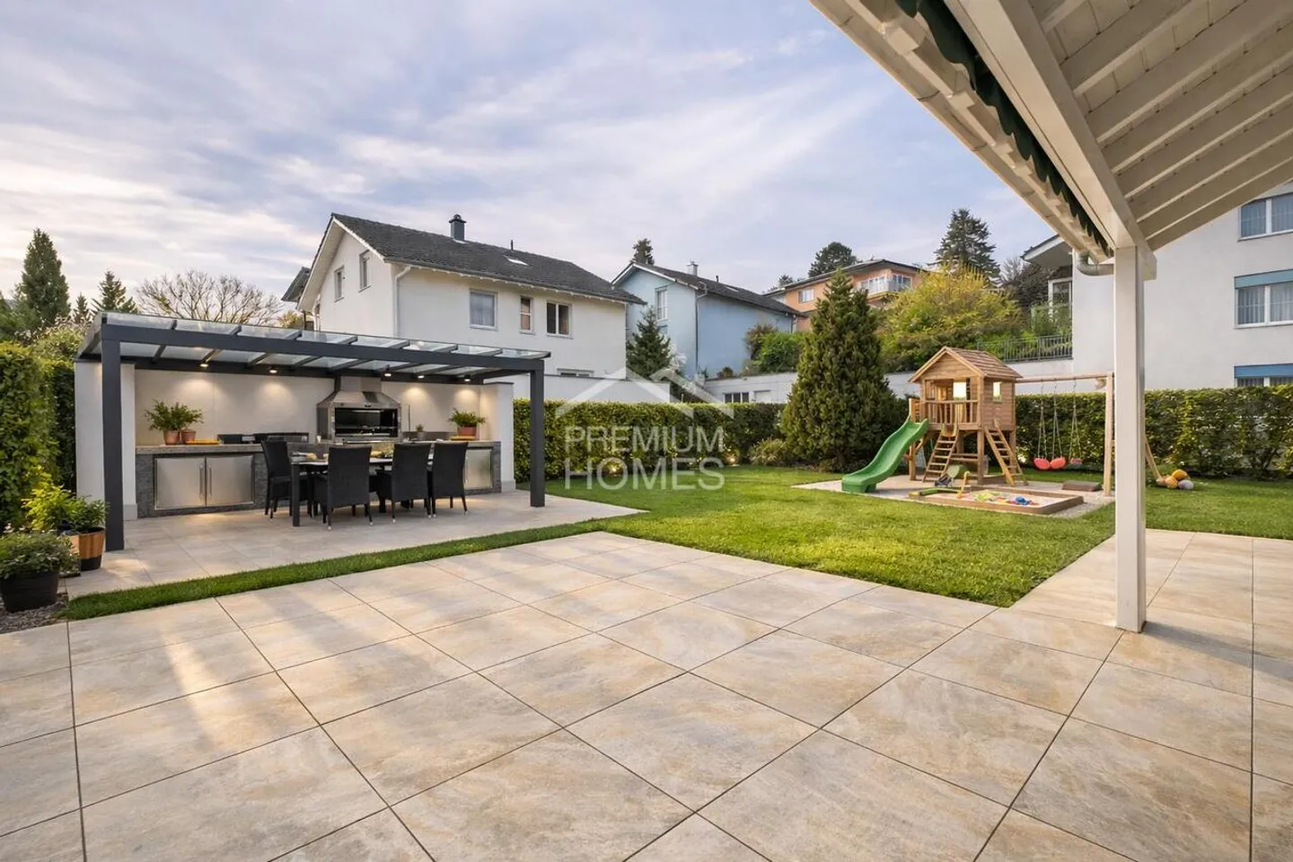 Elegant Single-Family Home in a Quiet Prime Location - Photo 5 of 13