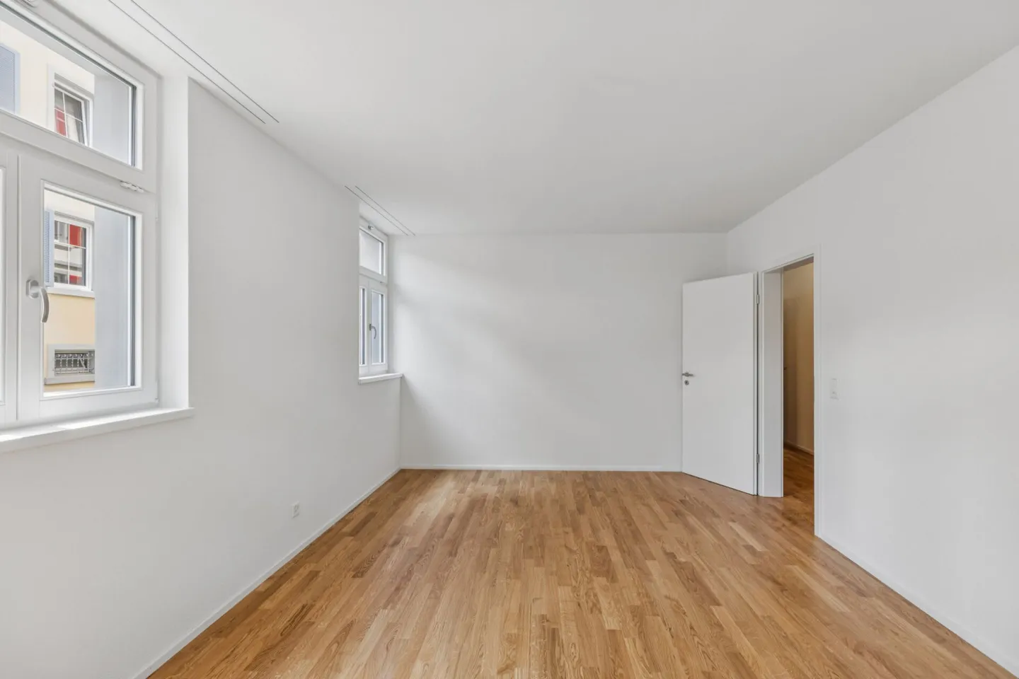 Prima occupazione! Appartamento 3.5 locali in una sezione di casa separata con terrazza e ingresso privato - Foto 6 di 18