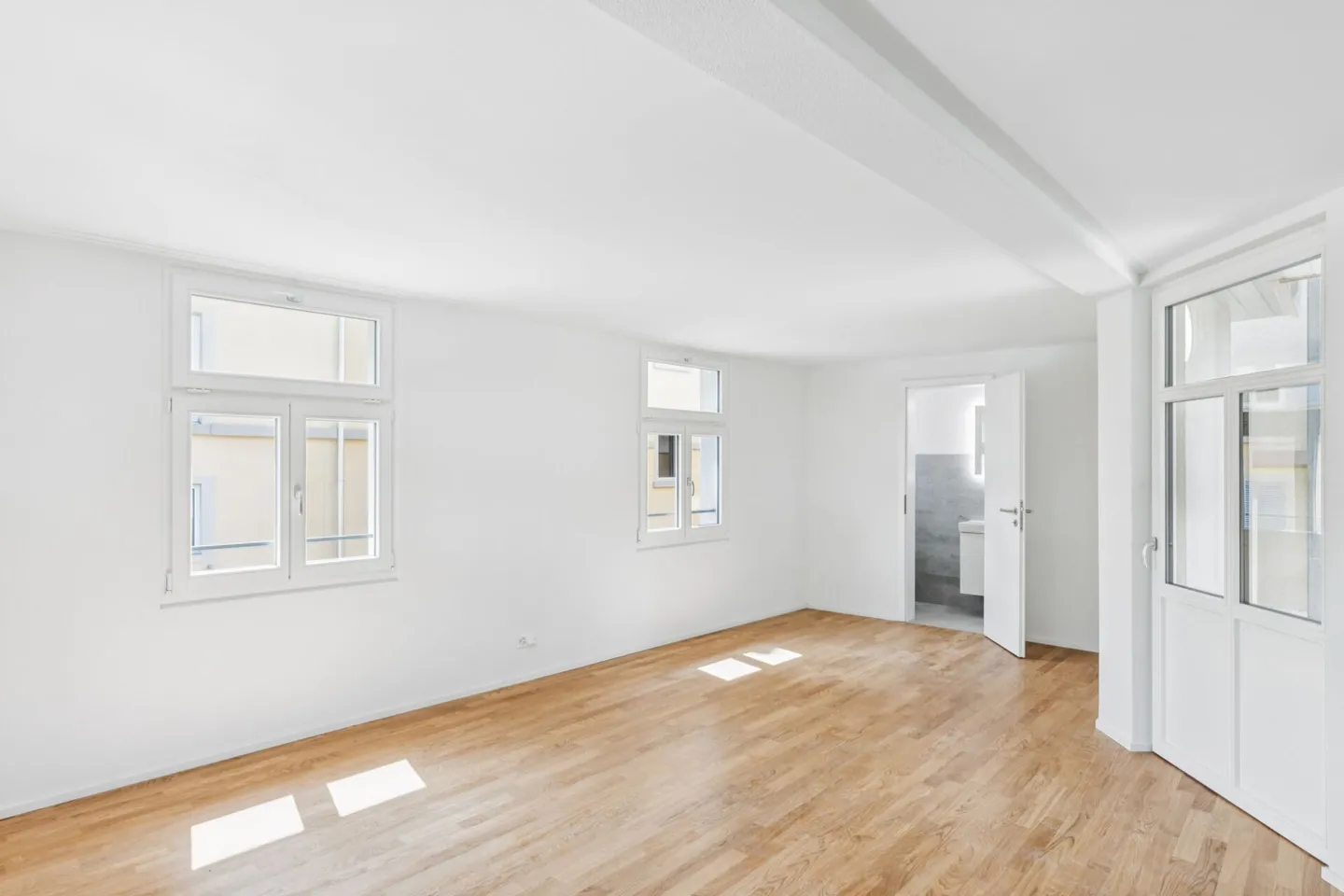 Prima occupazione! Appartamento 3.5 locali in una sezione di casa separata con terrazza e ingresso privato - Foto 10 di 18