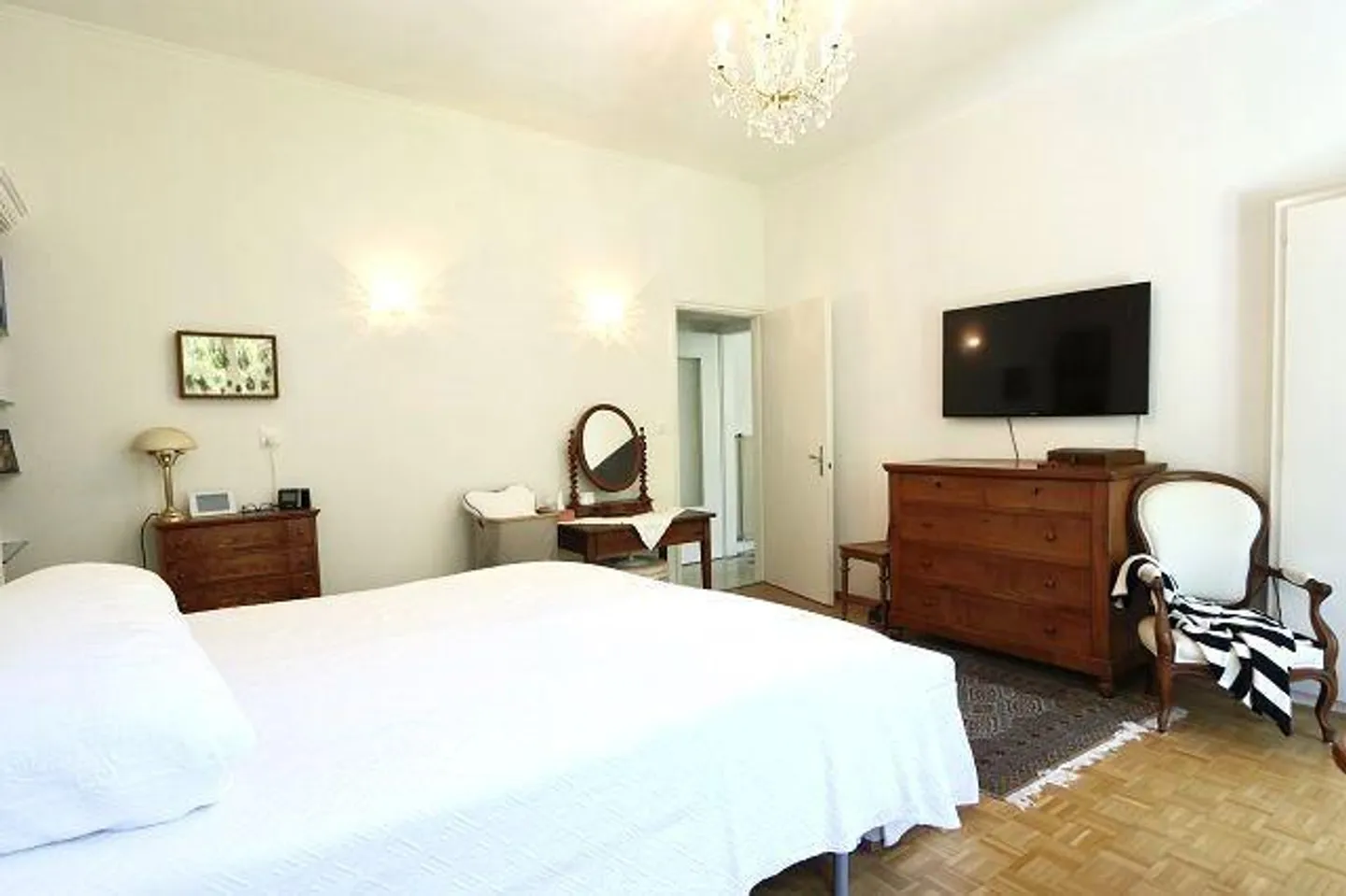 Maison tessinoise de 3 1/2 pièces dans un endroit très calme et ensoleillé avec vue panoramique / maison tessinoise de 3 1/2 pièces, très calme, ensoleillée et belle vue - Photo 11 sur 45