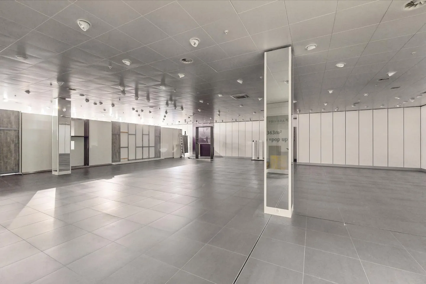 Pop-up: Spazio commerciale disponibile a breve termine - Foto 3 di 4