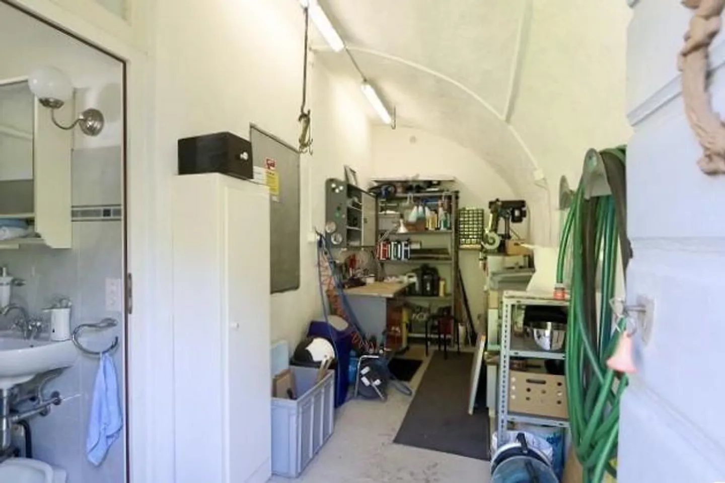 Maison tessinoise de 3 1/2 pièces dans un endroit très calme et ensoleillé avec vue panoramique / maison tessinoise de 3 1/2 pièces, très calme, ensoleillée et belle vue - Photo 22 sur 45