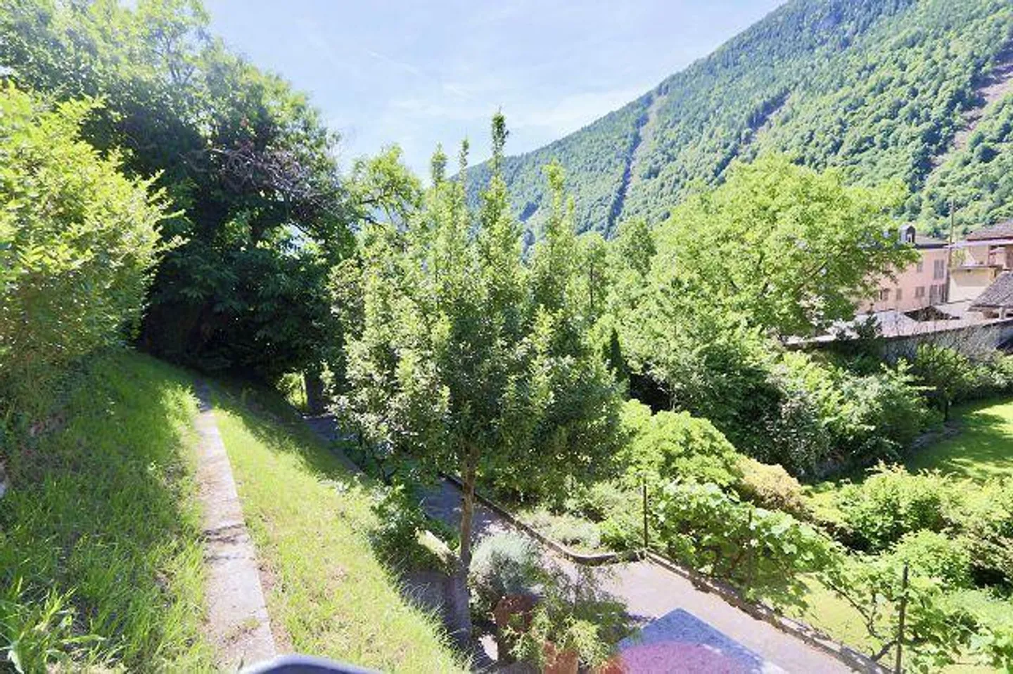 Maison tessinoise de 3 1/2 pièces dans un endroit très calme et ensoleillé avec vue panoramique / maison tessinoise de 3 1/2 pièces, très calme, ensoleillée et belle vue - Photo 43 sur 45