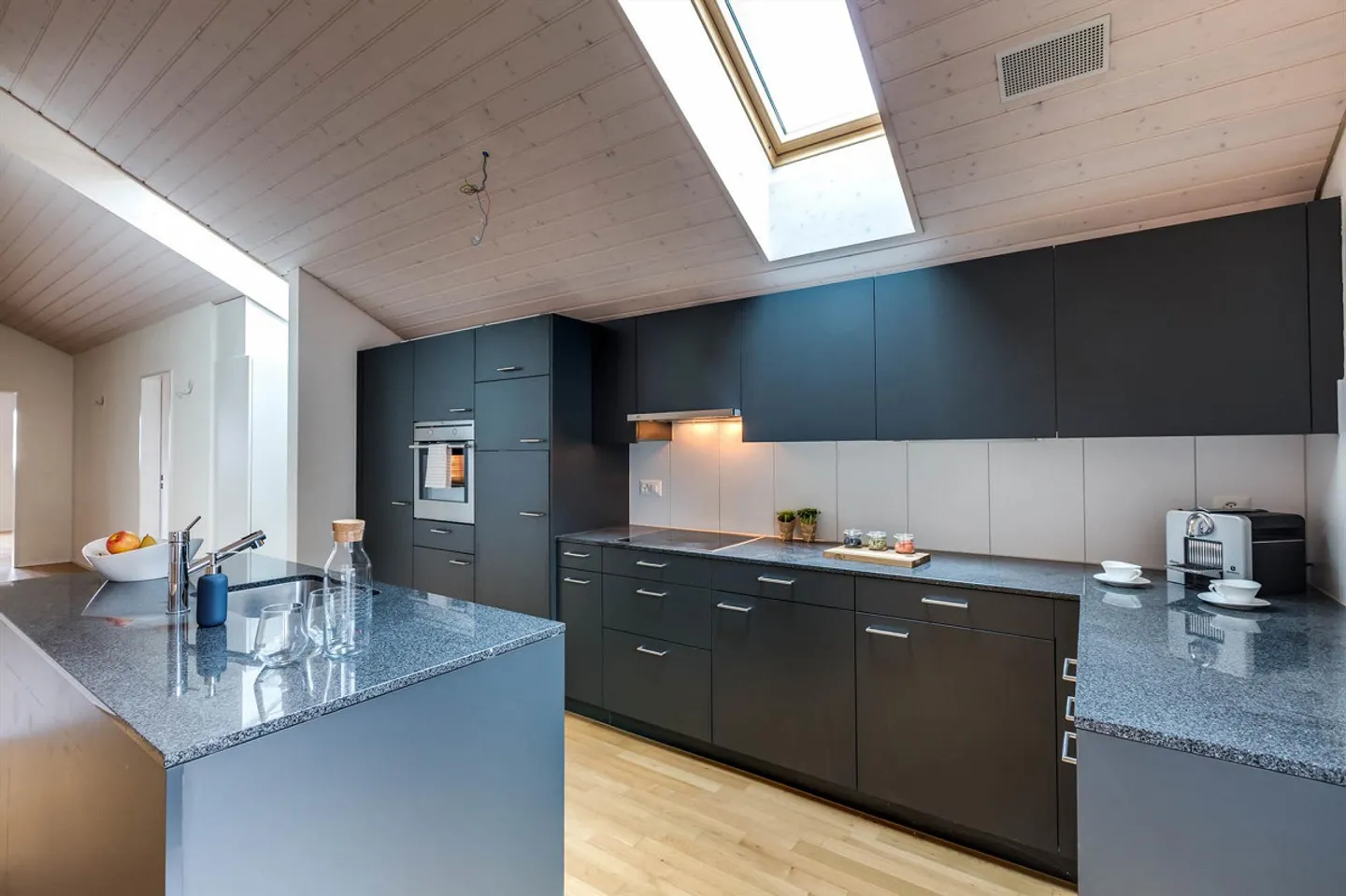 Grosszüges, modernes Wohnen auf einer Etage - Foto 3 von 12