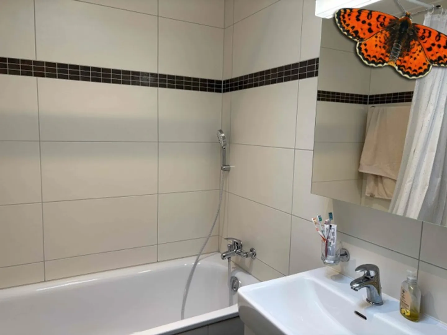 EXCLUSIVE - Magnificent 3½ room apartment with plenty of space near shops! - Photo 6 of 9