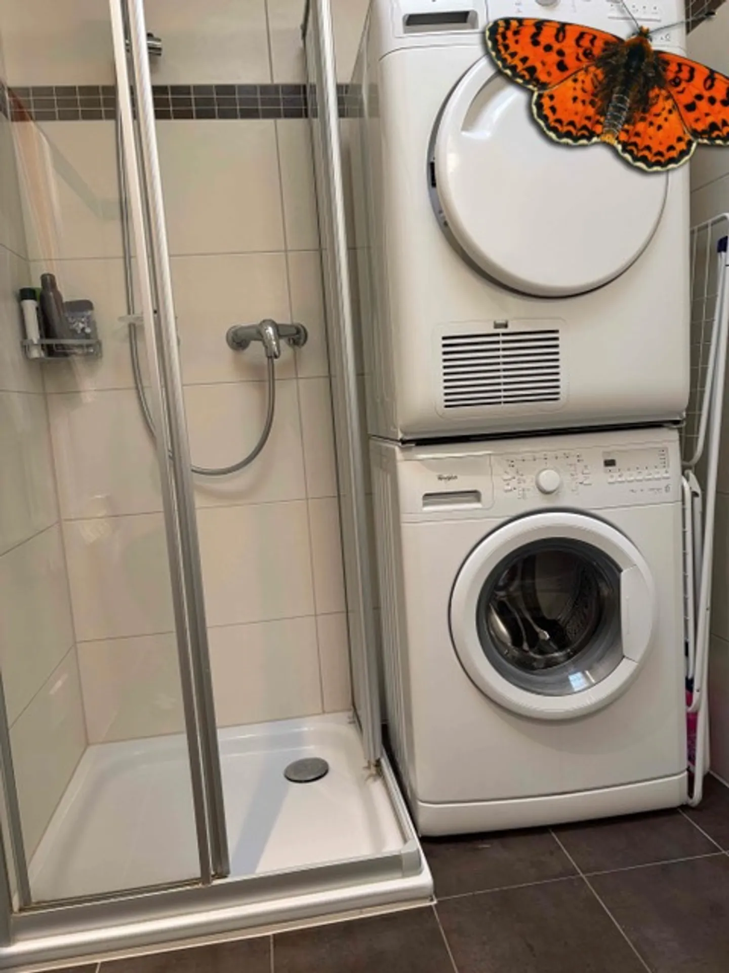 EXCLUSIVE - Magnificent 3½ room apartment with plenty of space near shops! - Photo 7 of 9