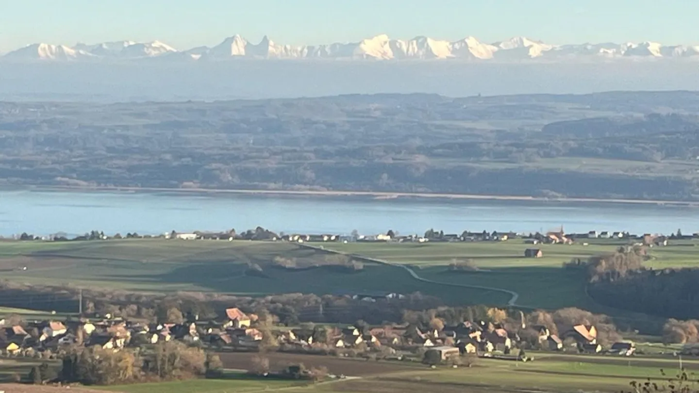 Heller Duplex mit Panoramablick - Foto 1 von 13