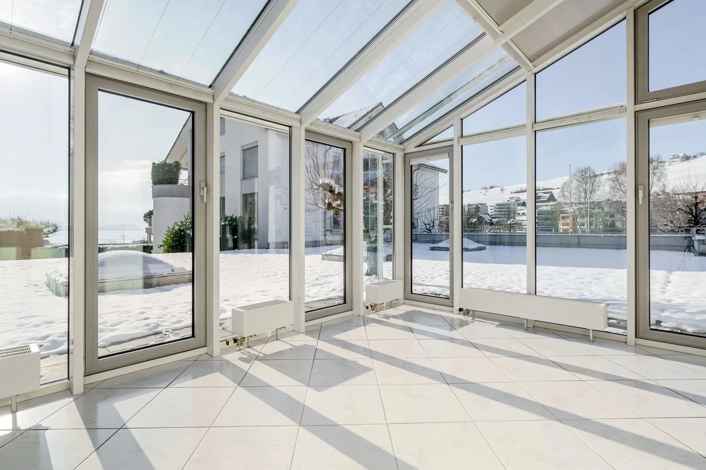 Geräumige Wohnung am See - Foto 2 von 4