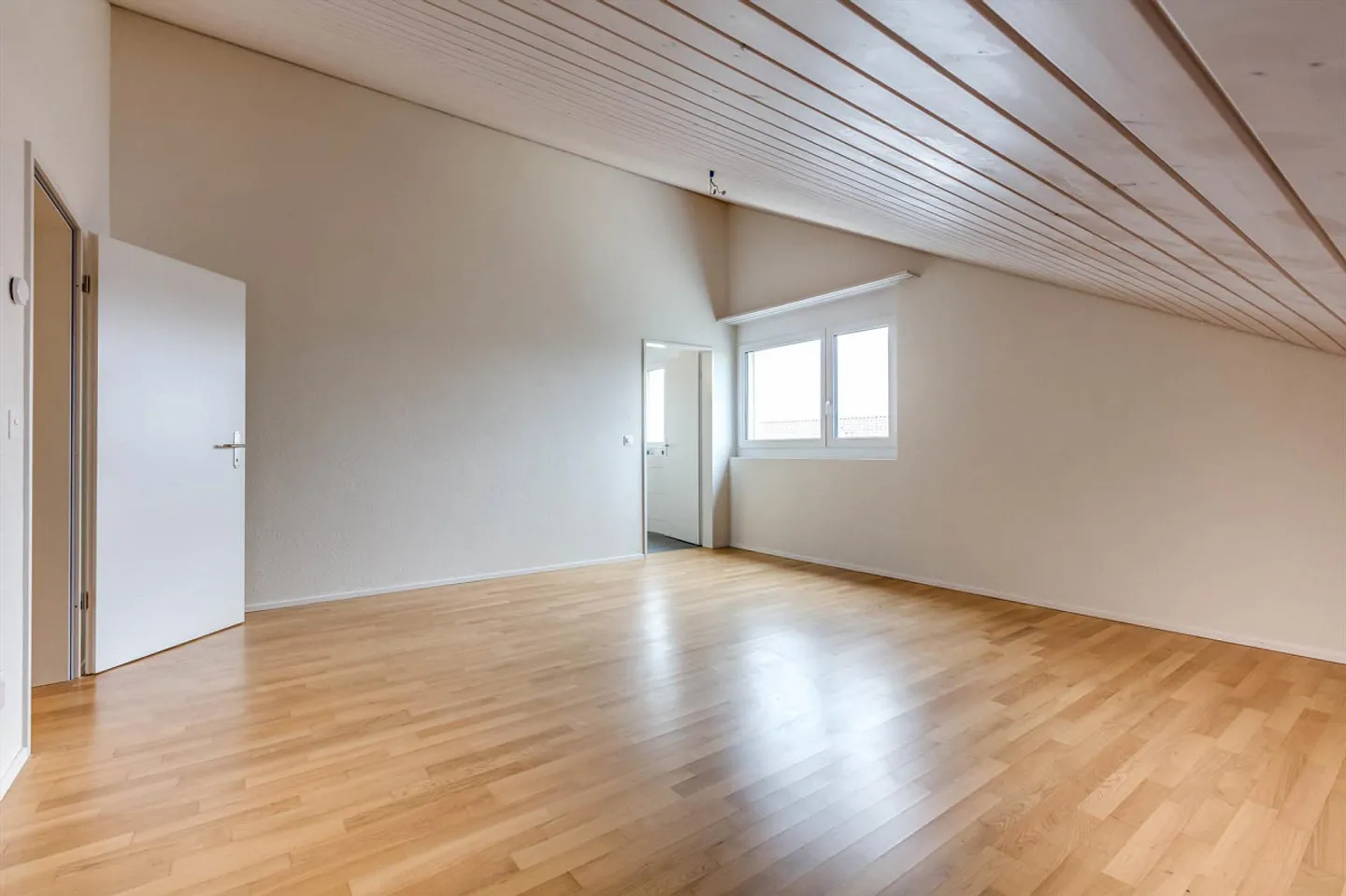 Grosszüges, modernes Wohnen auf einer Etage - Foto 8 von 12