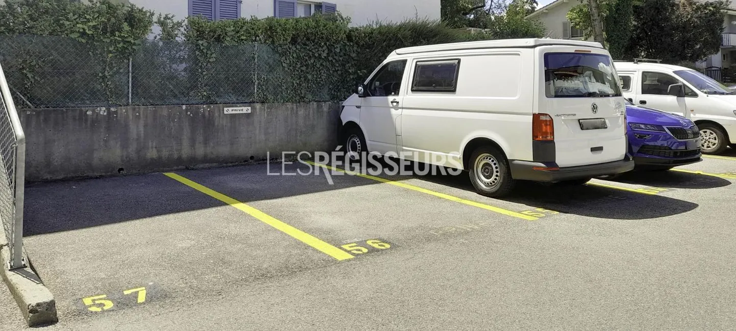 Places de Parking à Bernex - Photo 2 sur 3