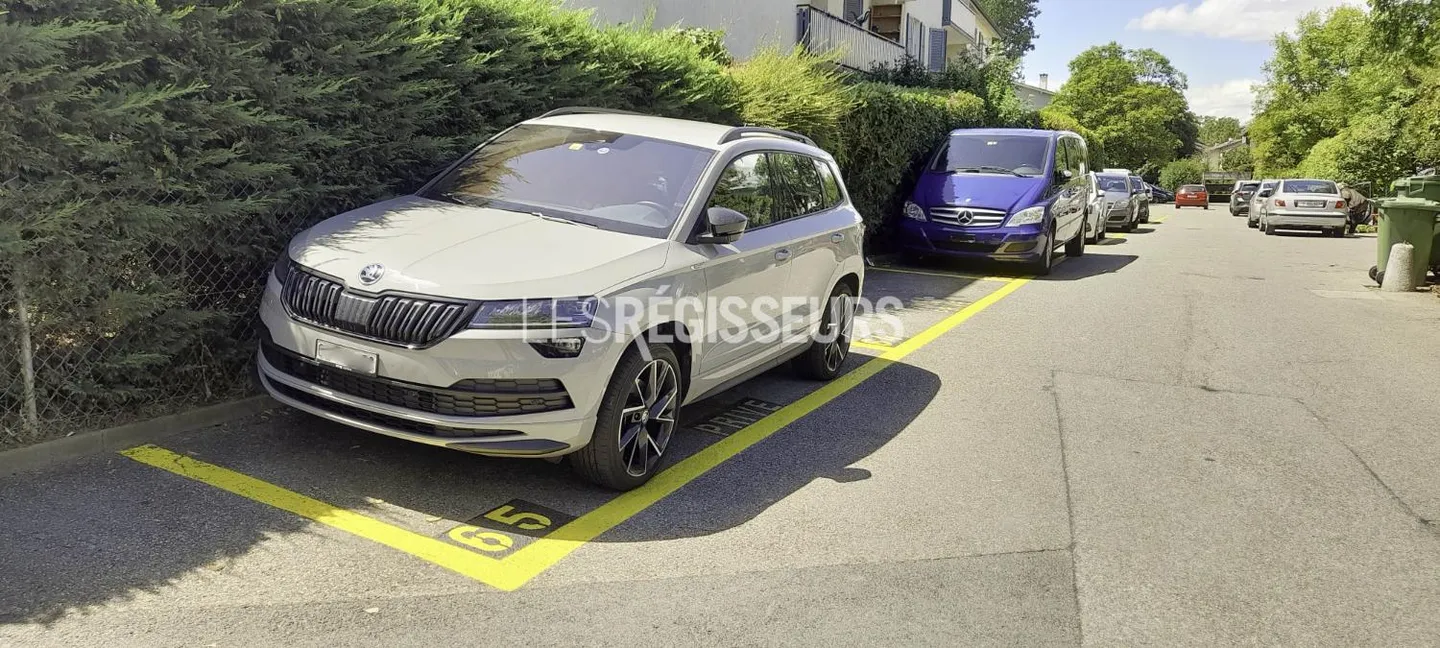 Places de Parking à Bernex - Photo 3 sur 3