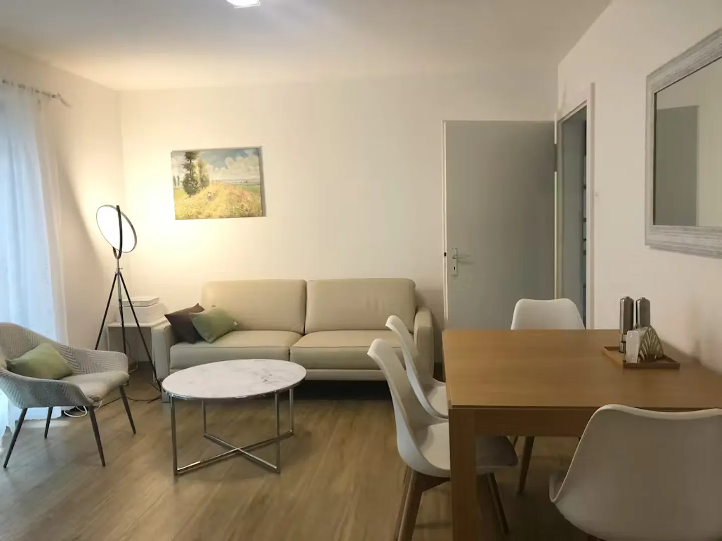 Apartment for rent - Photo 1 of 10