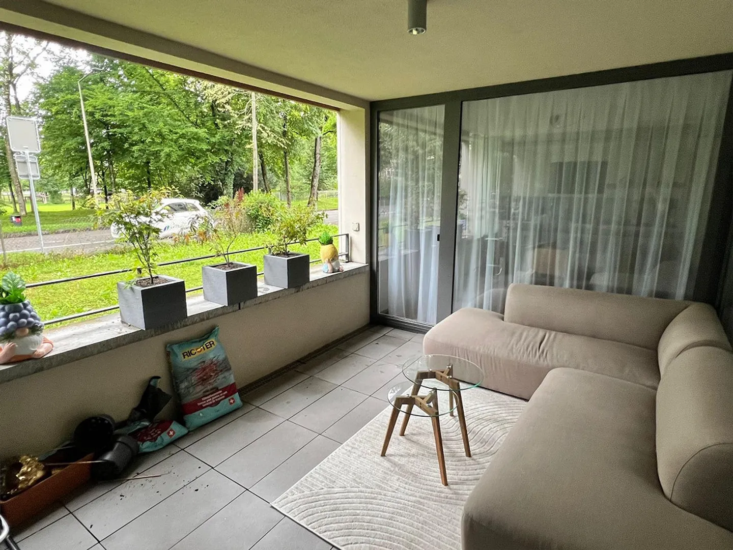 Eleganza urbana all'Adlergarten: appartamento loft 2,5 locali con loggia 84 m2 - Foto 6 di 7