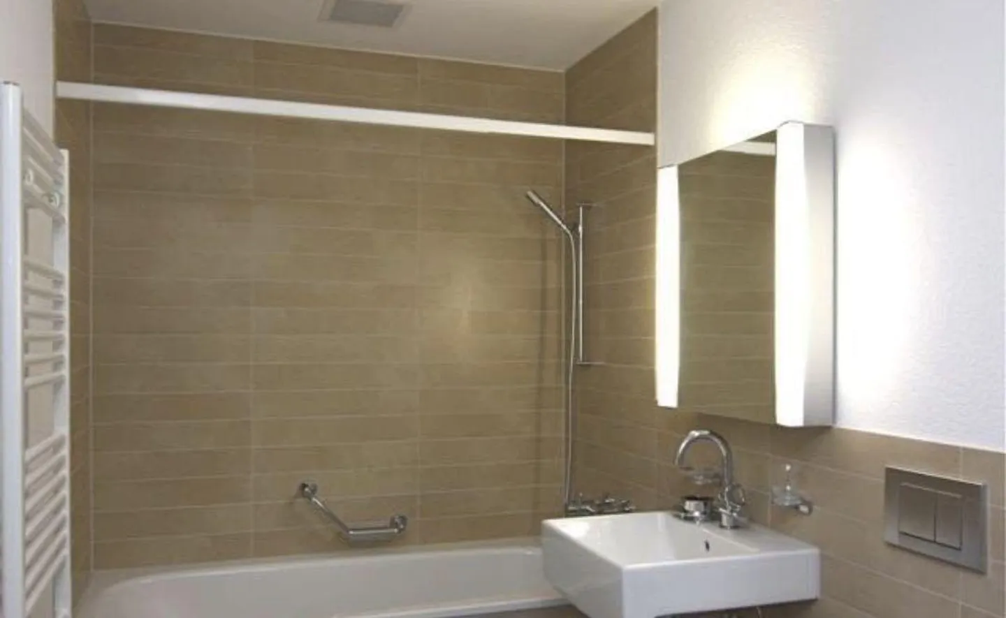 Eleganza urbana all'Adlergarten: appartamento loft 2,5 locali con loggia 84 m2 - Foto 4 di 7