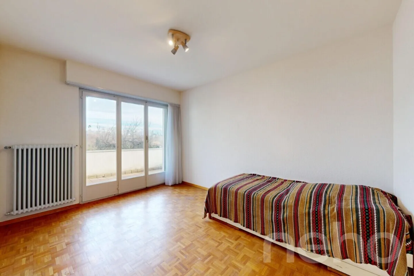 Detached house with great potential on a 1,020 m² plot - Photo 4 of 12