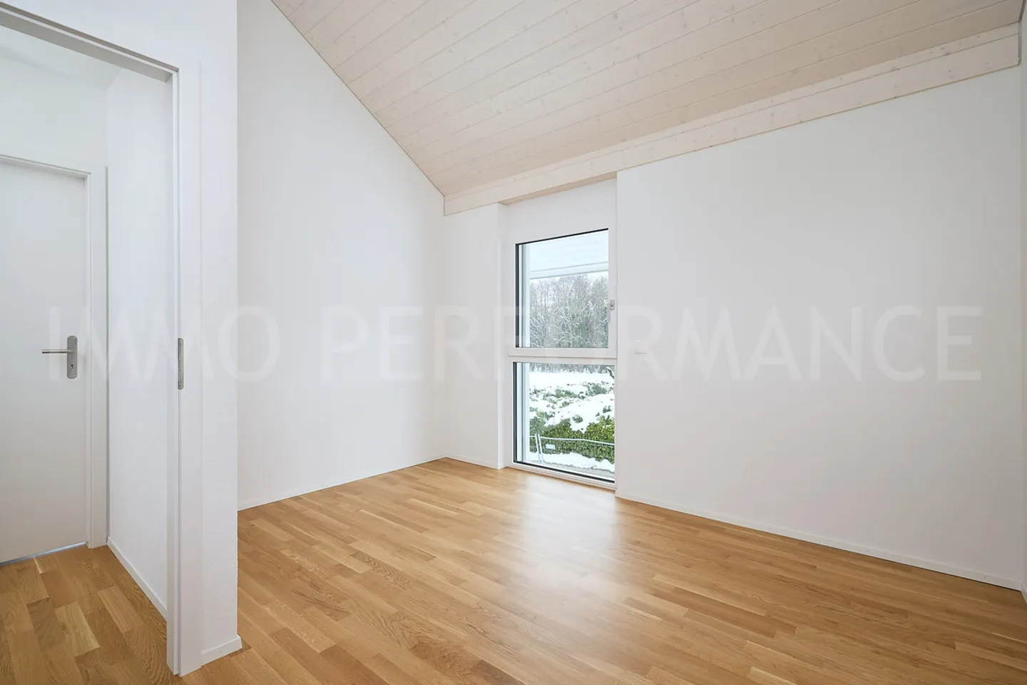 Moderne und familienfreundliche Einzelvilla - Foto 12 von 15