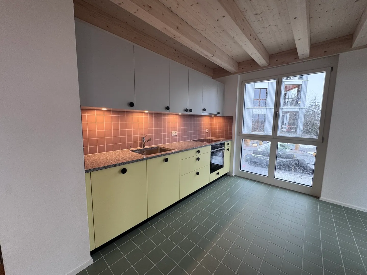 Estavayer-le-Lac, for rent, 3.5 room apartment, 84 m2 + garden - Photo 2 of 9