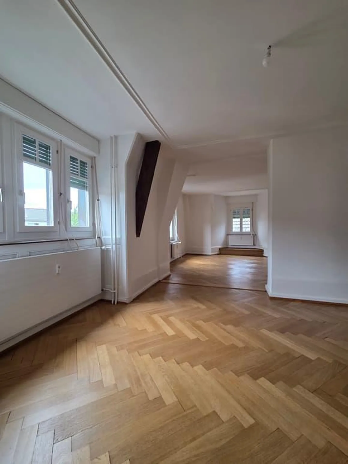 First occupancy after renovation: Charming 3.5-room old building apartment in Basel - Photo 1 of 8