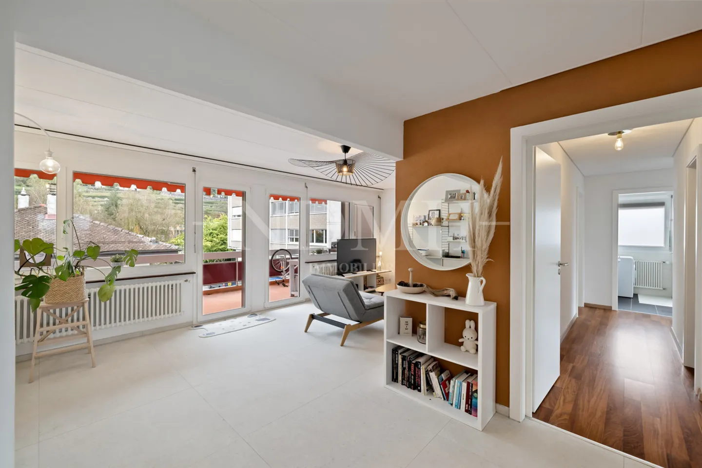 Appartamento spazioso di 4,5 stanze completamente ristrutturato - Foto 3 di 13