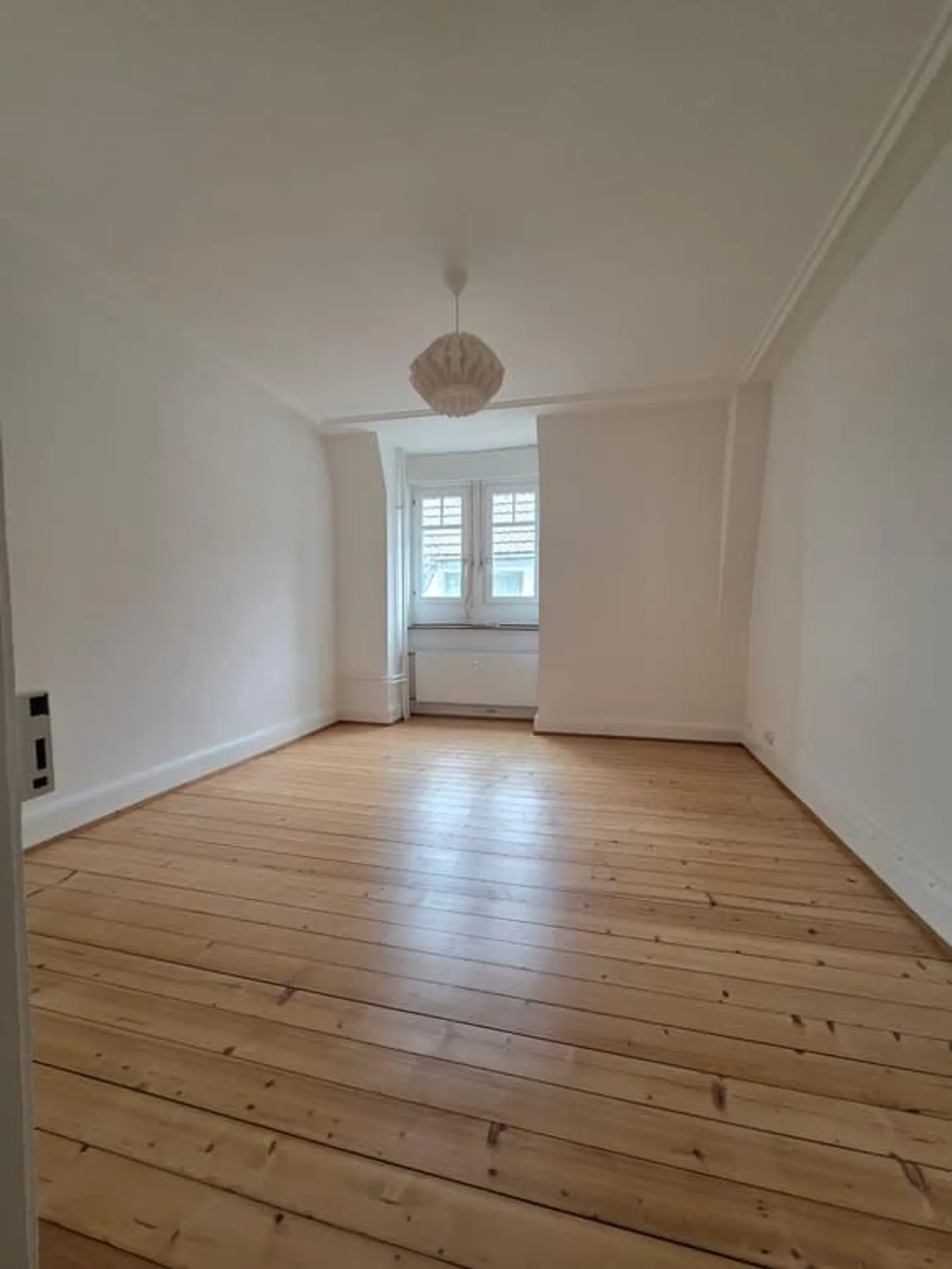 First occupancy after renovation: Charming 3.5-room old building apartment in Basel - Photo 4 of 8