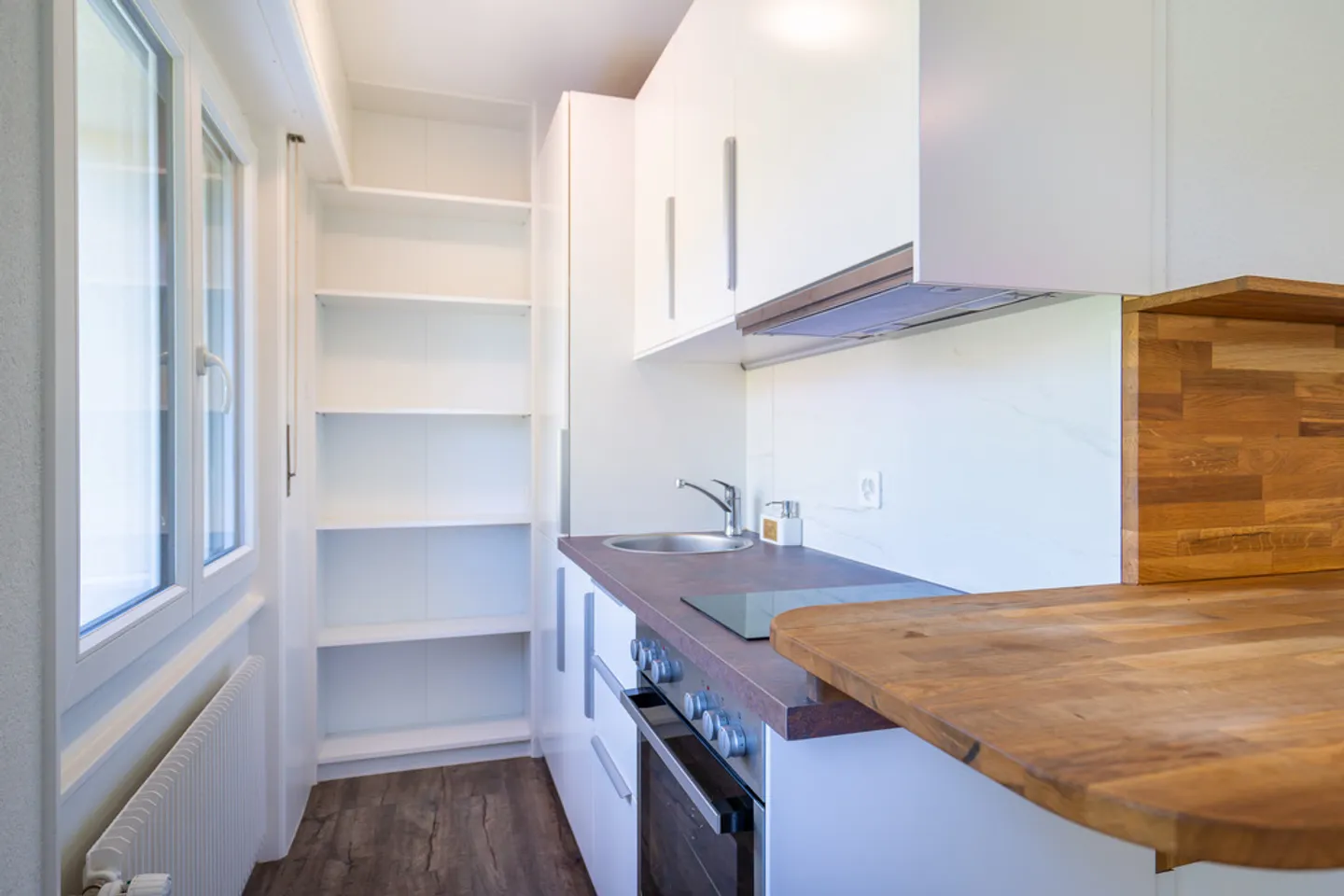 Apartment for rent - Photo 2 of 7