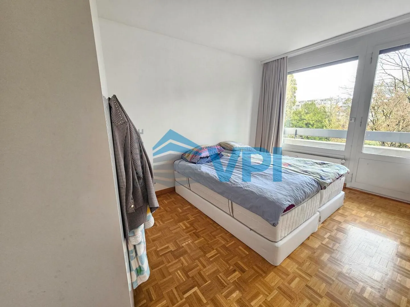 Appartamento spazioso con balcone - Foto 8 di 10