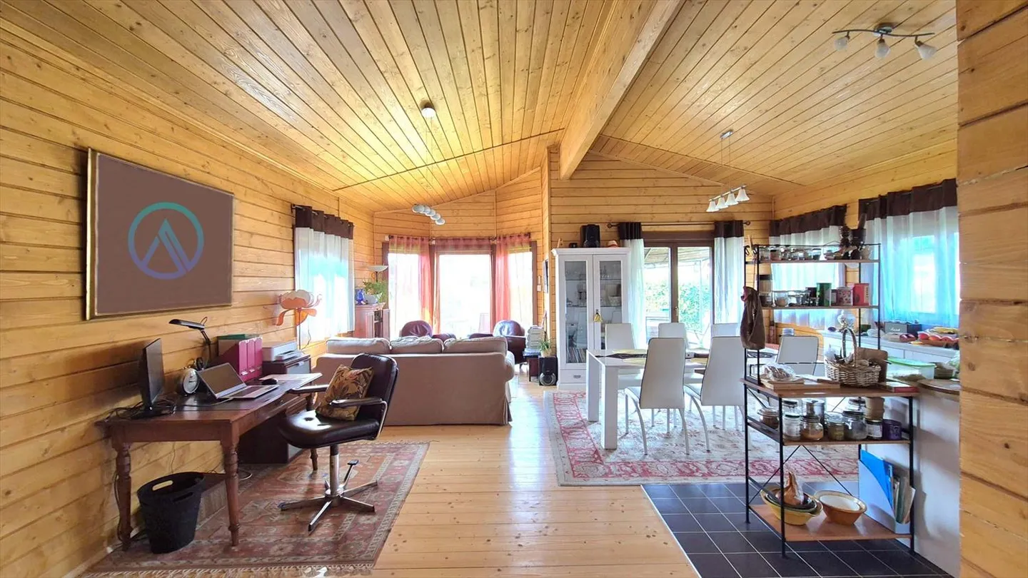 Single-Storey Chalet - Photo 5 of 15