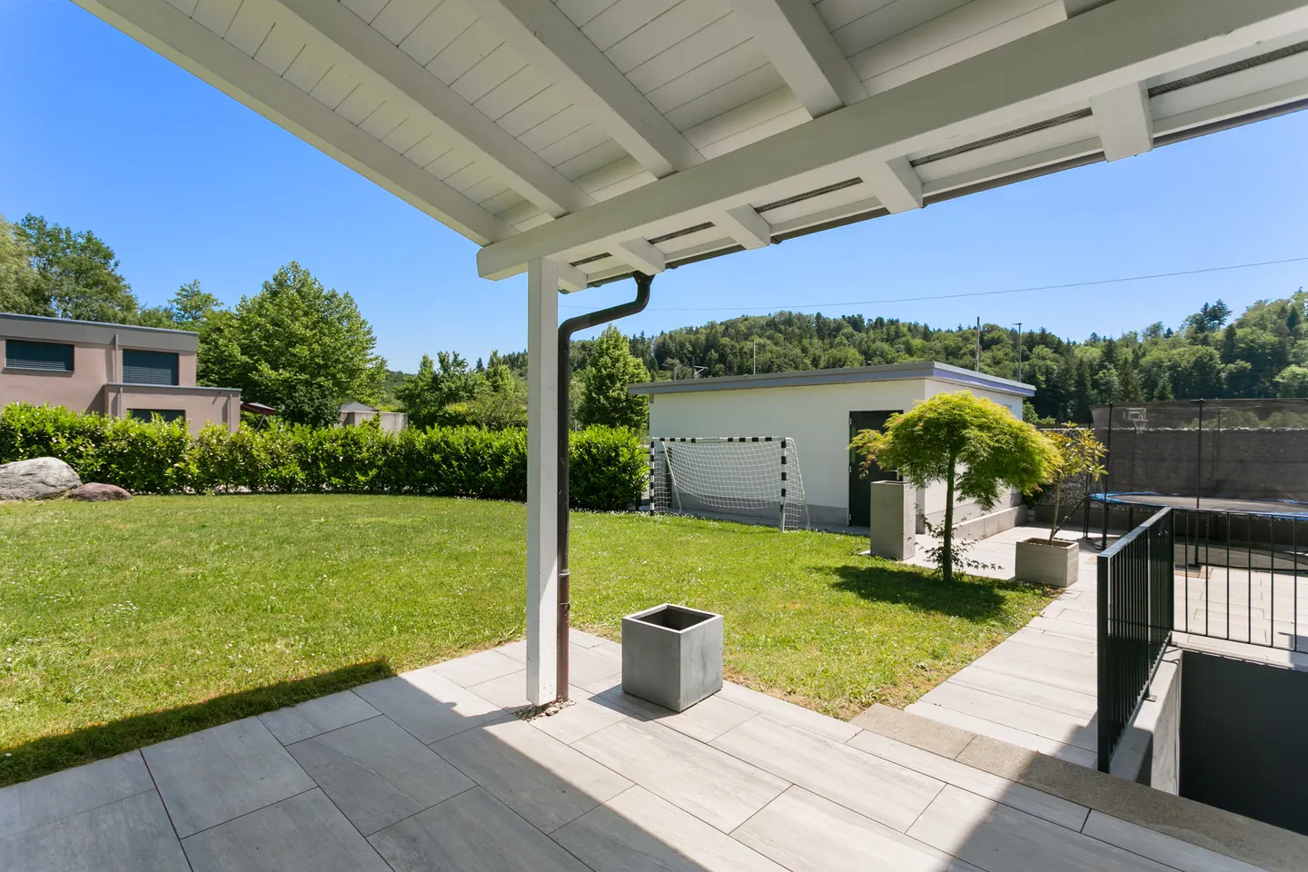 Charming Semi-Detached House - Photo 3 of 8