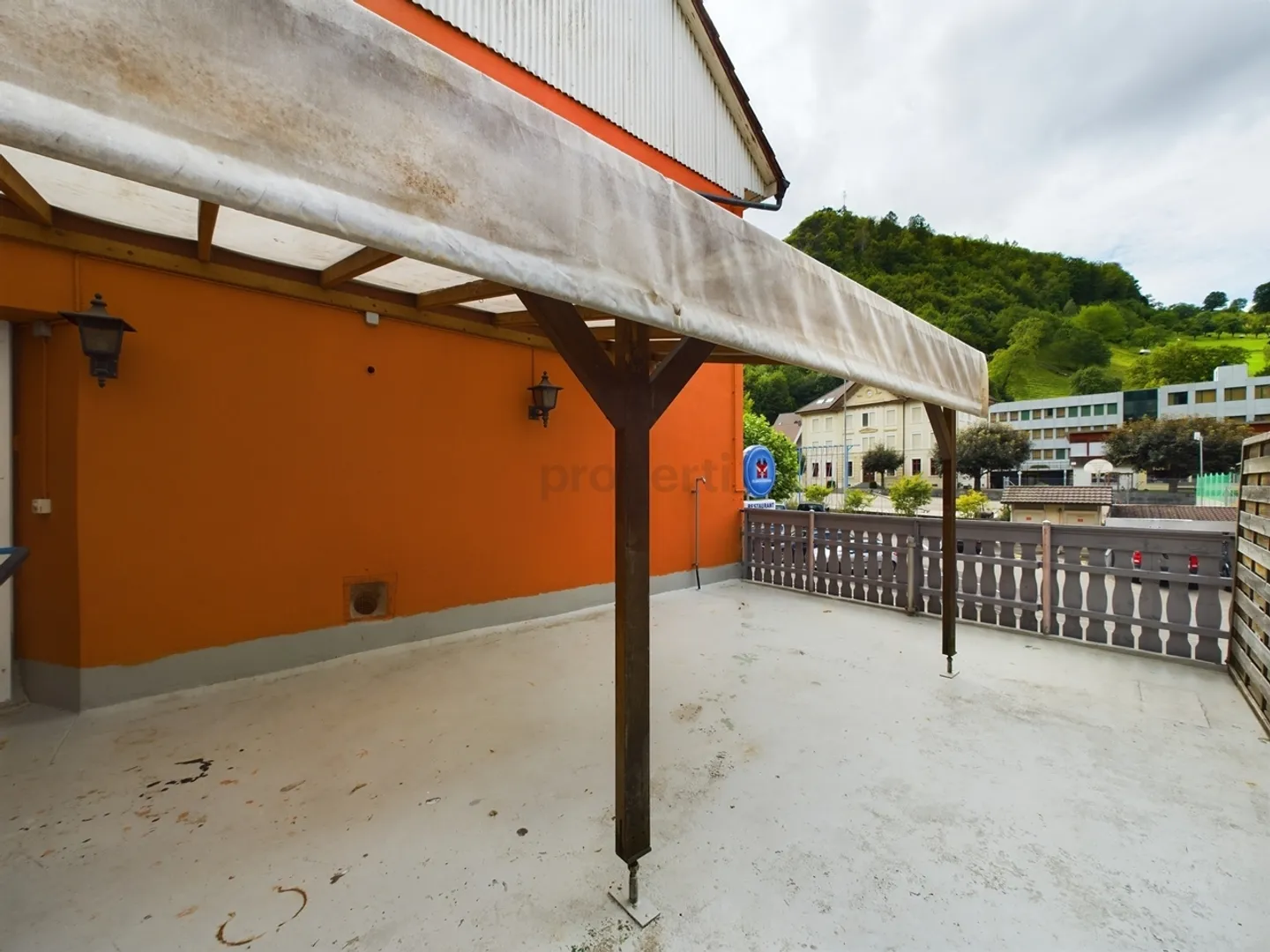 Attractive multi-family house with a gross yield of 5% - Photo 8 of 11