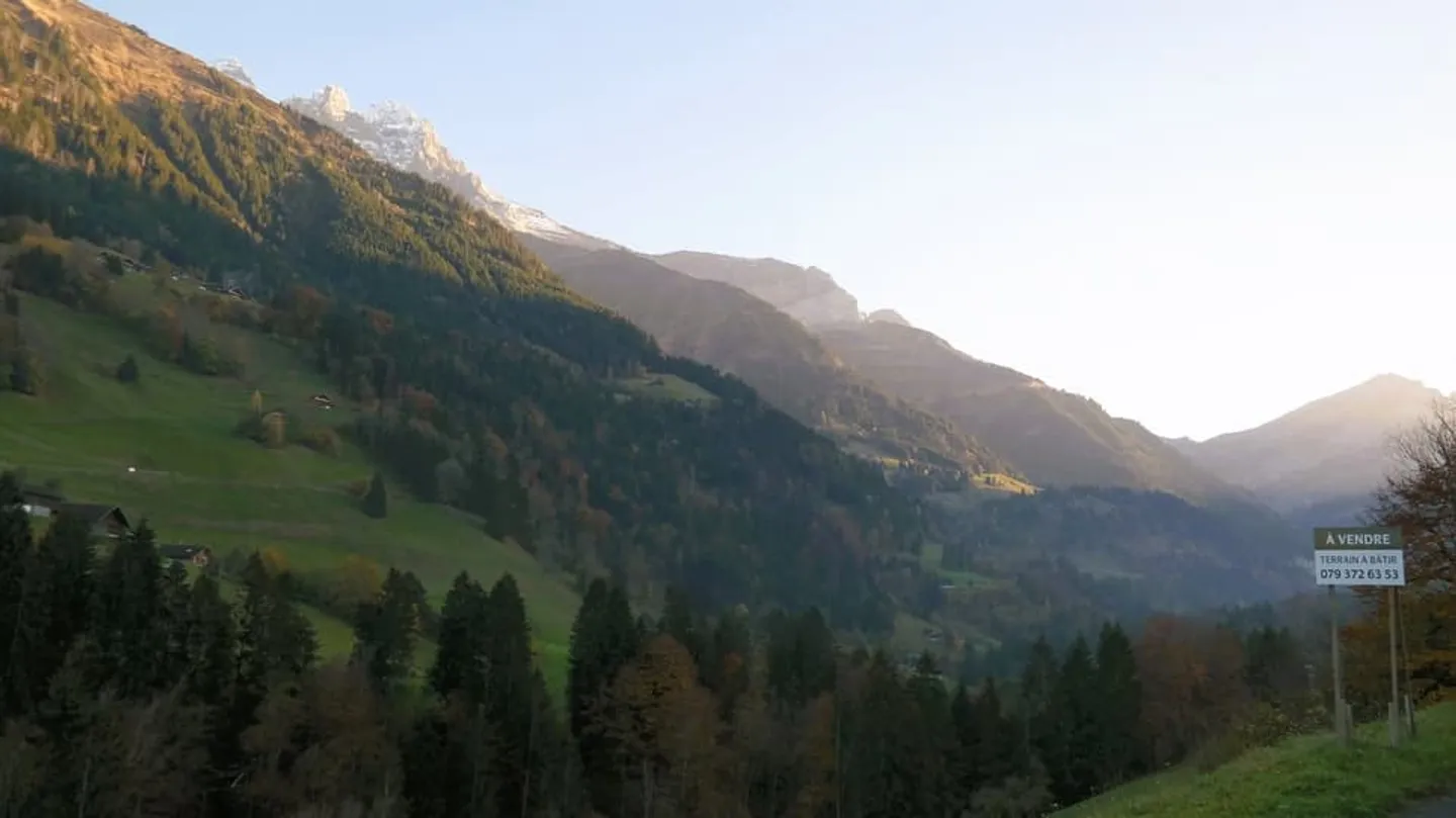 Grande parcelle de terrain à construire à Val-d'Illiez, entièrement équipée - Photo 11 sur 13