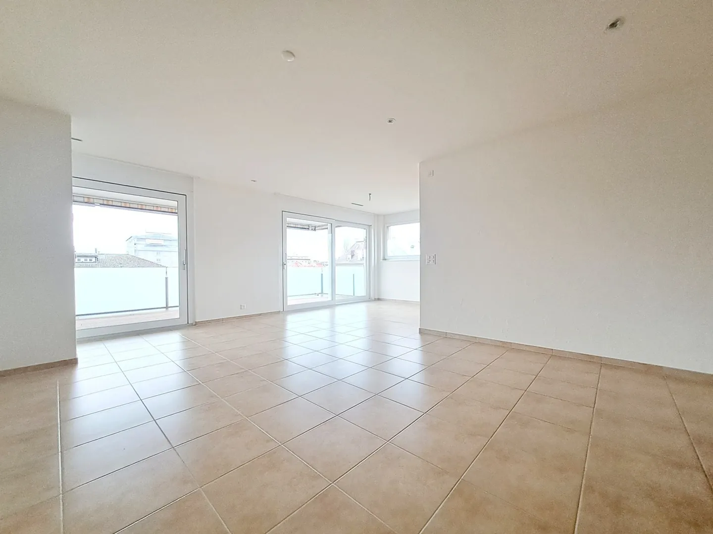 Geräumige 5,5-Zimmer-Wohnung - Foto 3 von 17