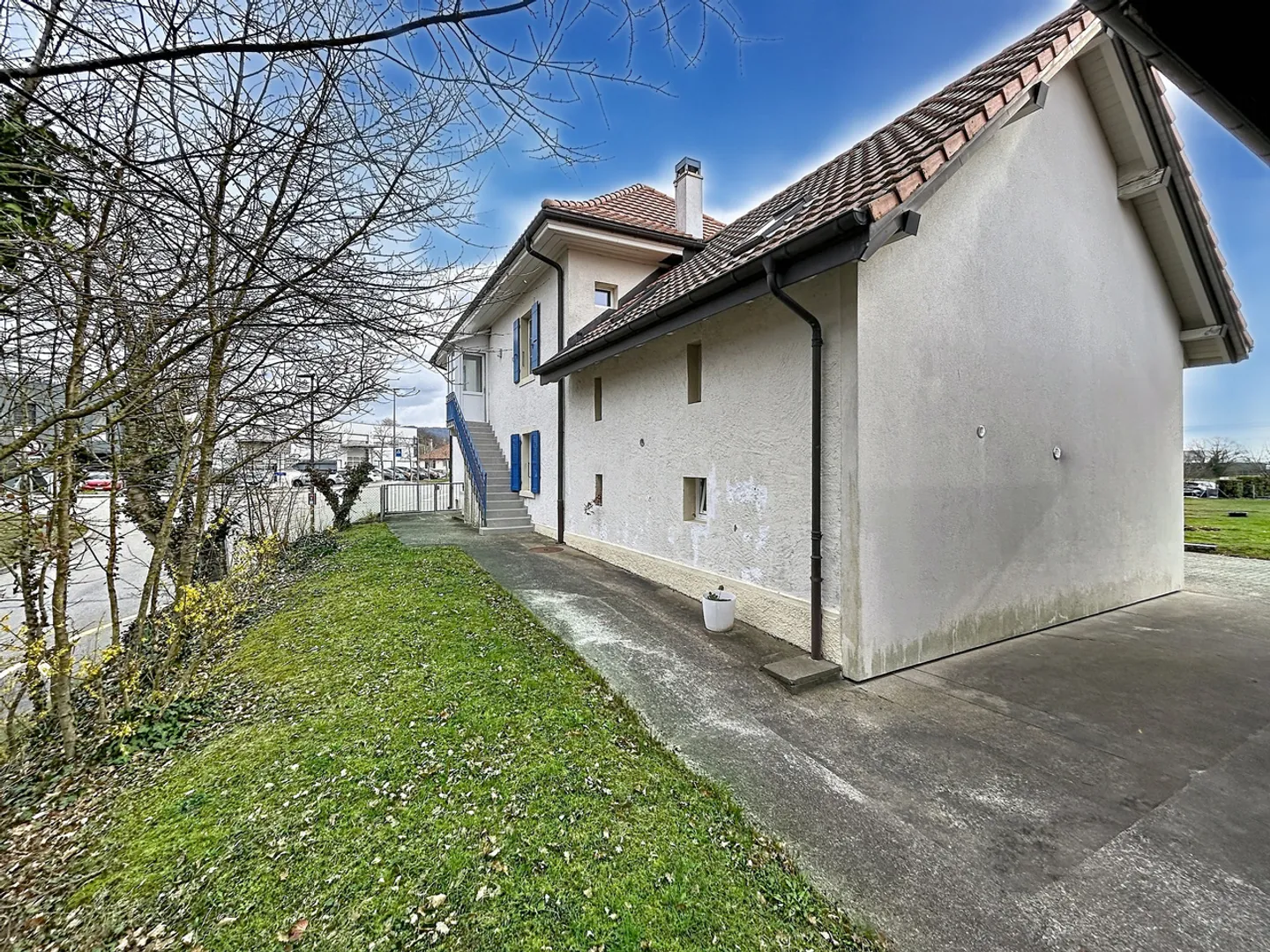 Casa di due abitazioni - Foto 2 di 12