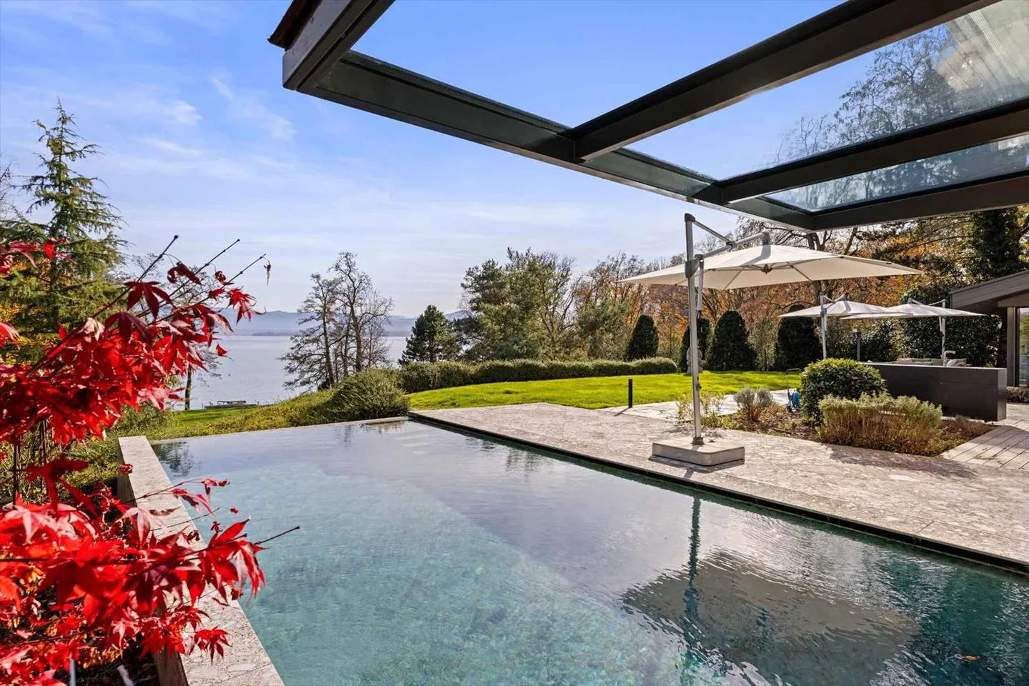 Proprietà eccezionale a piedi nell'acqua - Foto 2 di 13