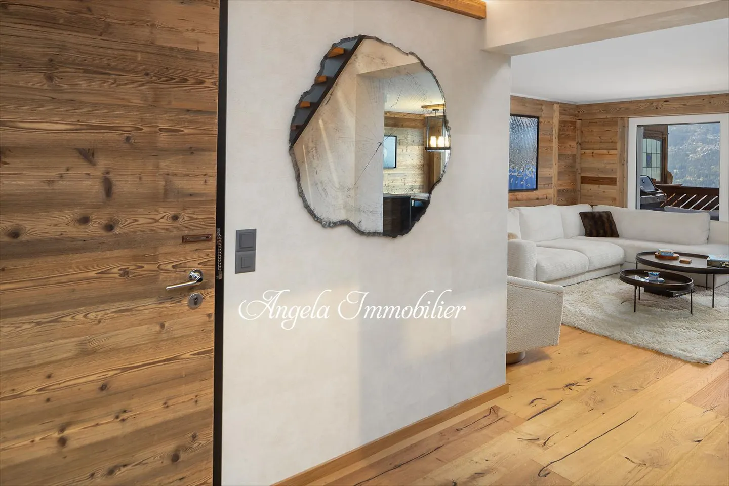 Charming Duplex Apartment - Photo 4 of 27