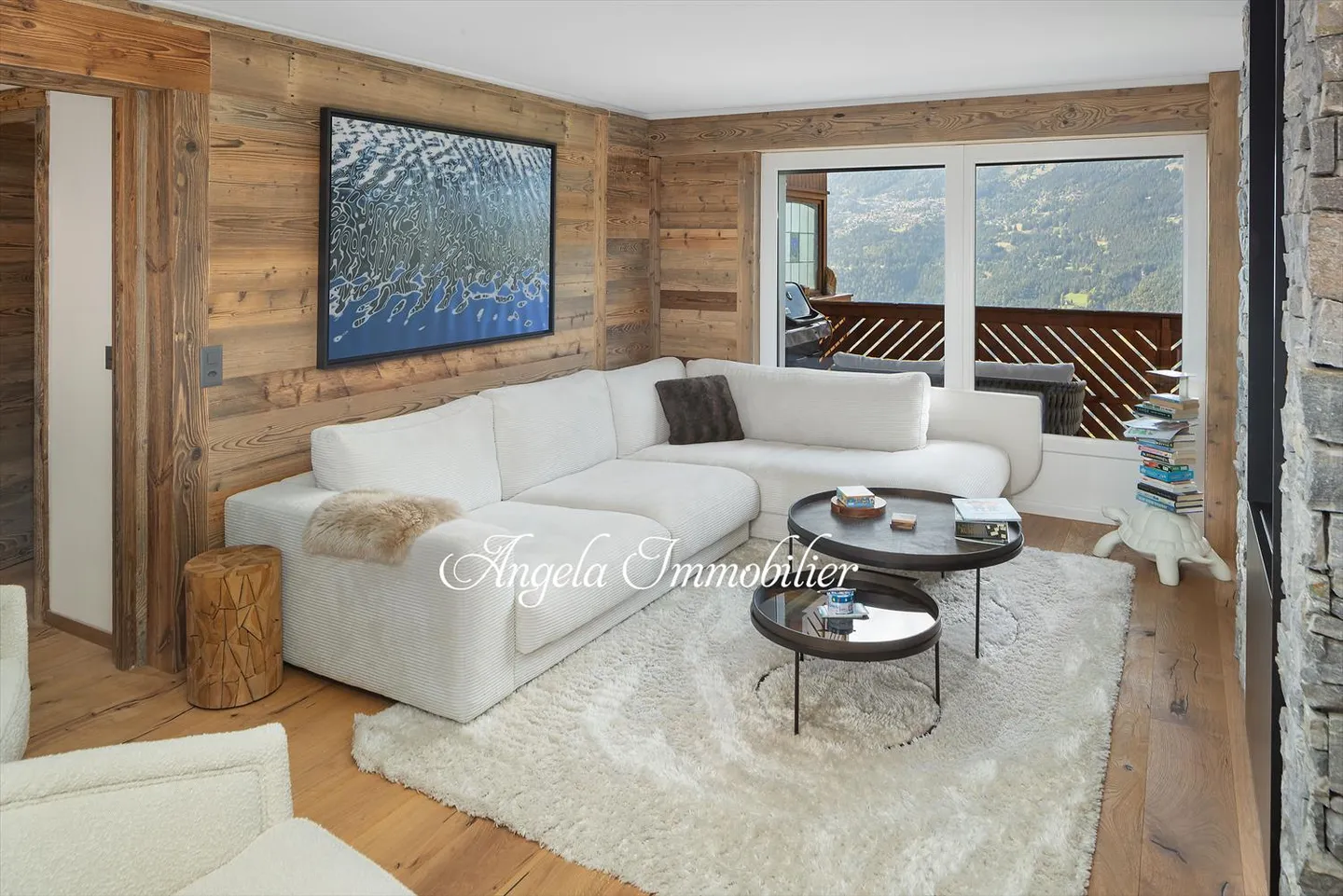 Charming Duplex Apartment - Photo 5 of 27