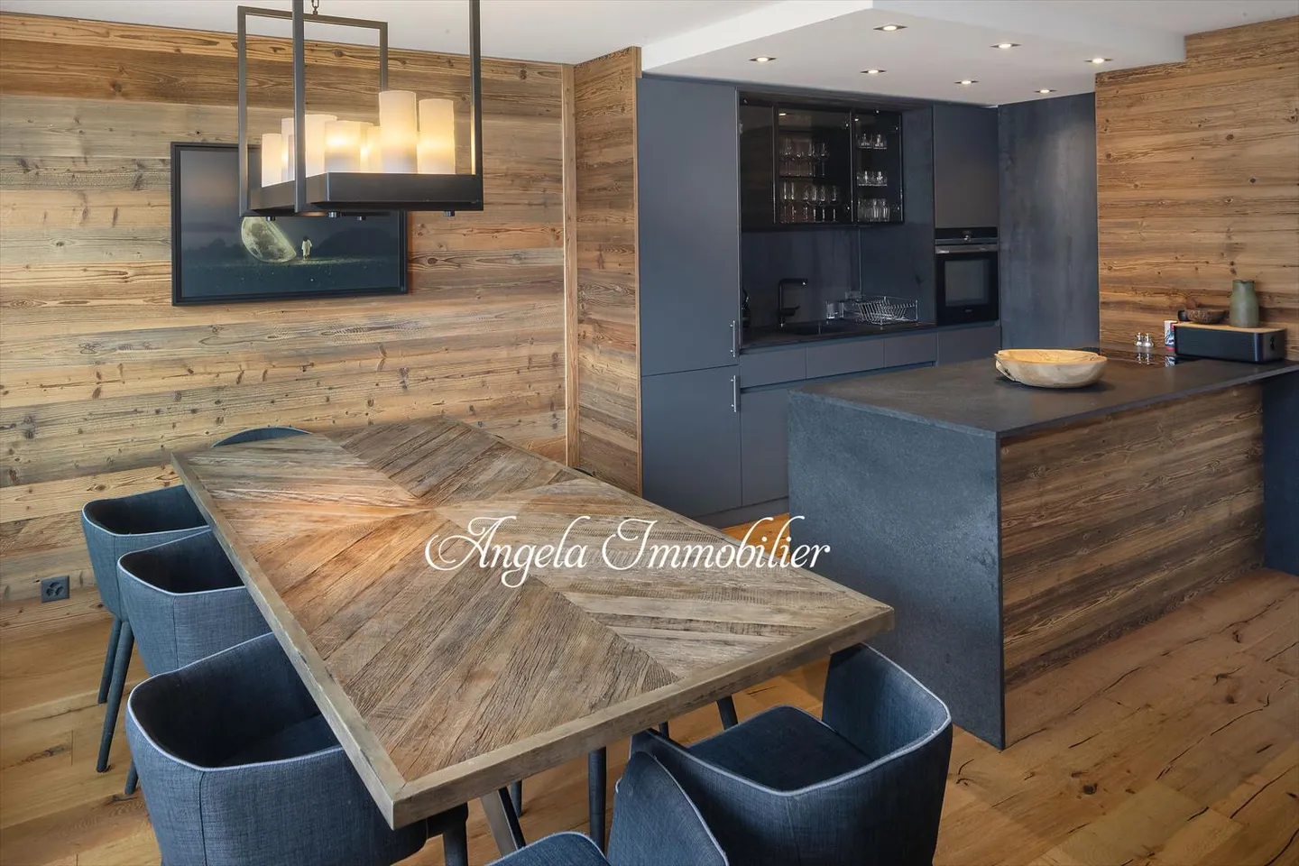 Charming Duplex Apartment - Photo 9 of 27