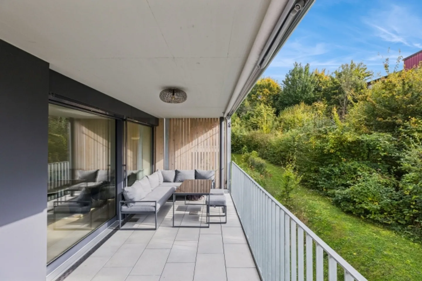 «Exklusive 4.5-Zimmerwohnung mit Balkon und Blick ins Grüne» - Foto 8 von 13