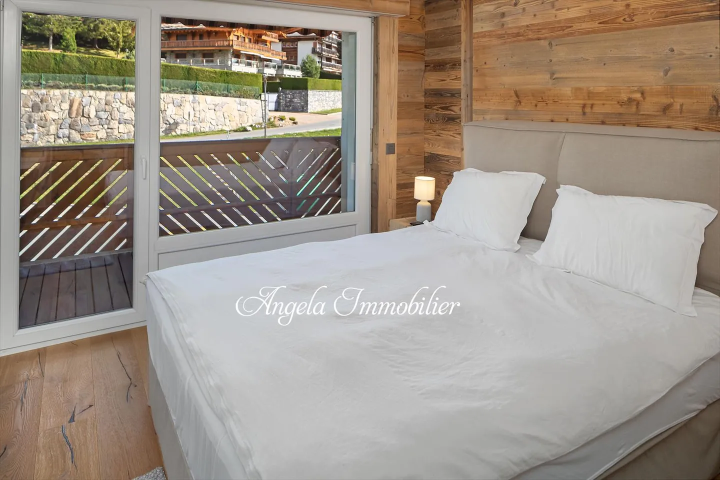 Charming Duplex Apartment - Photo 15 of 27