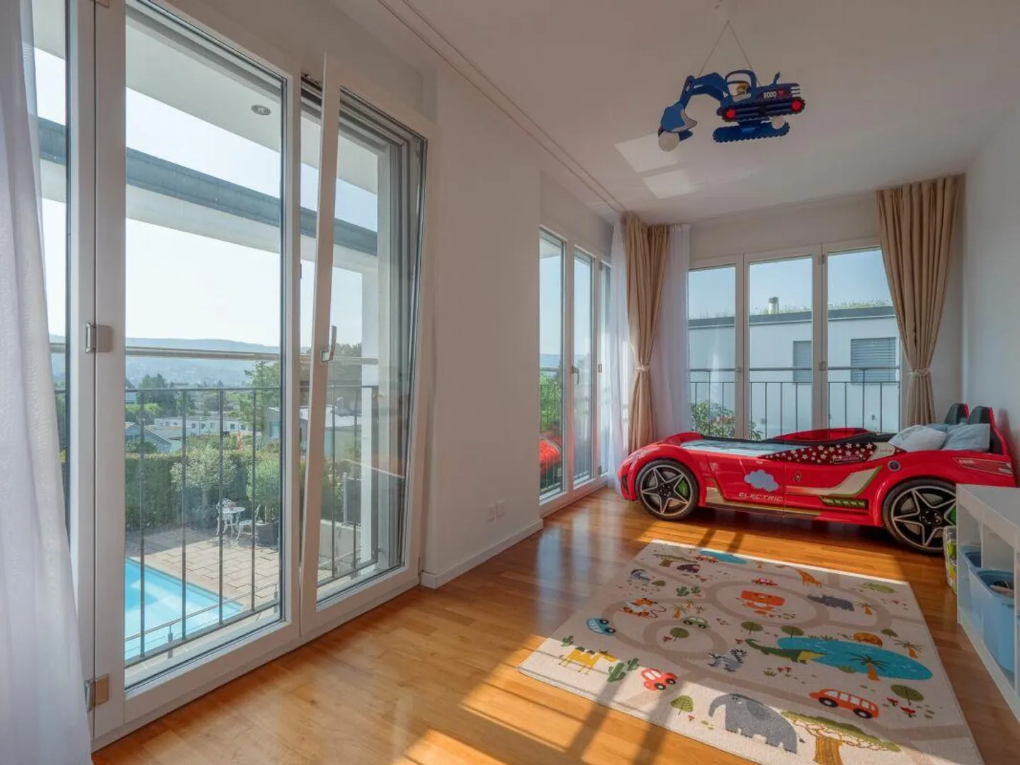 Modern residential pearl - detached 6.5 Z' EFH with pool, sauna and more... - Photo 8 of 13