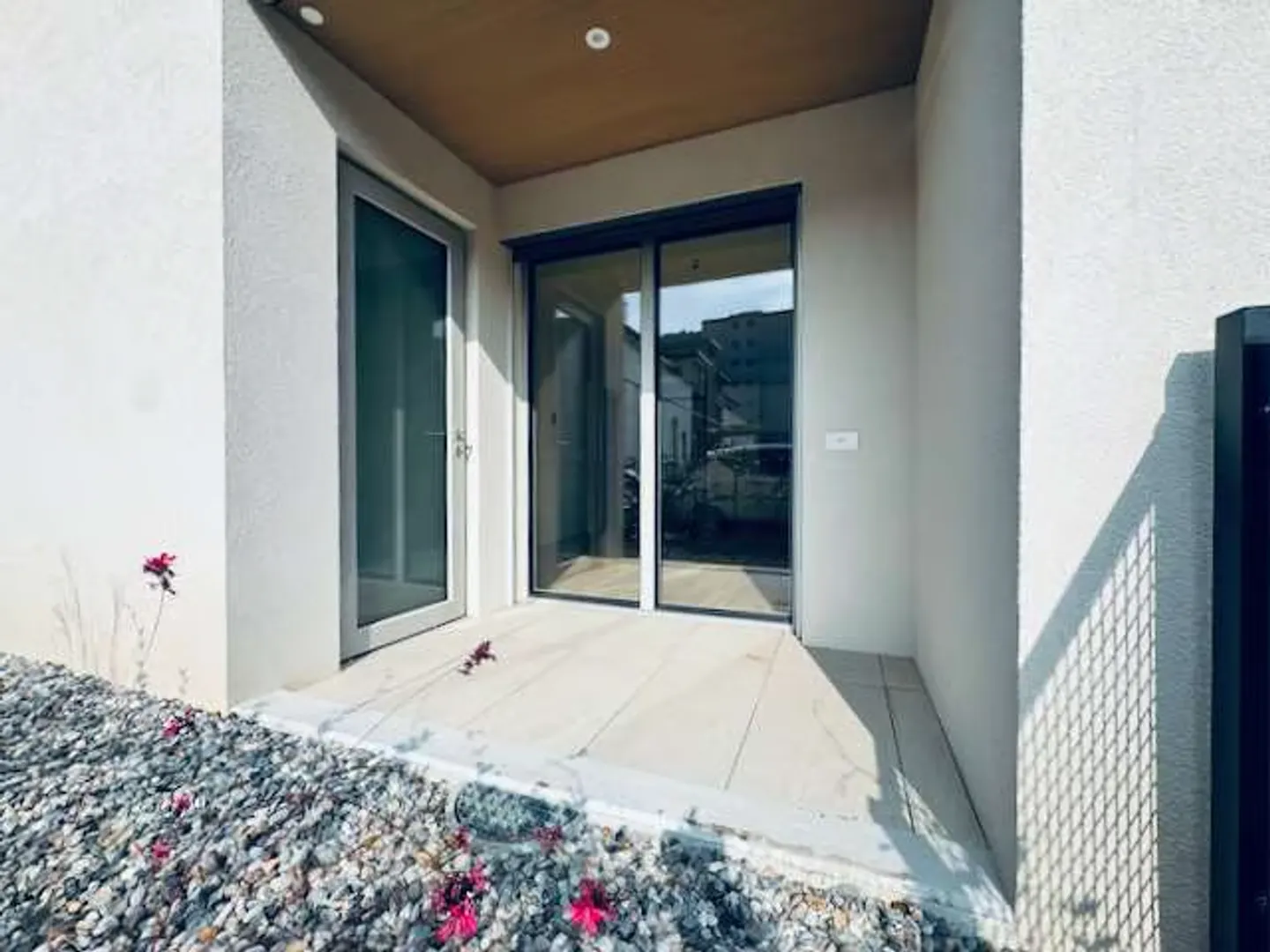 Appartamento moderno con giardino privato - Foto 8 di 10
