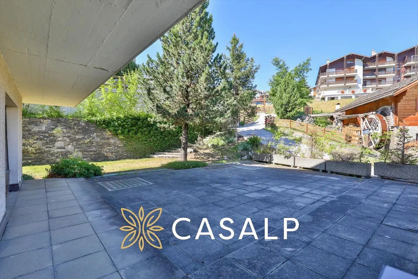 Spazioso appartamento di 4,5 locali con giardino - Foto 7 di 13