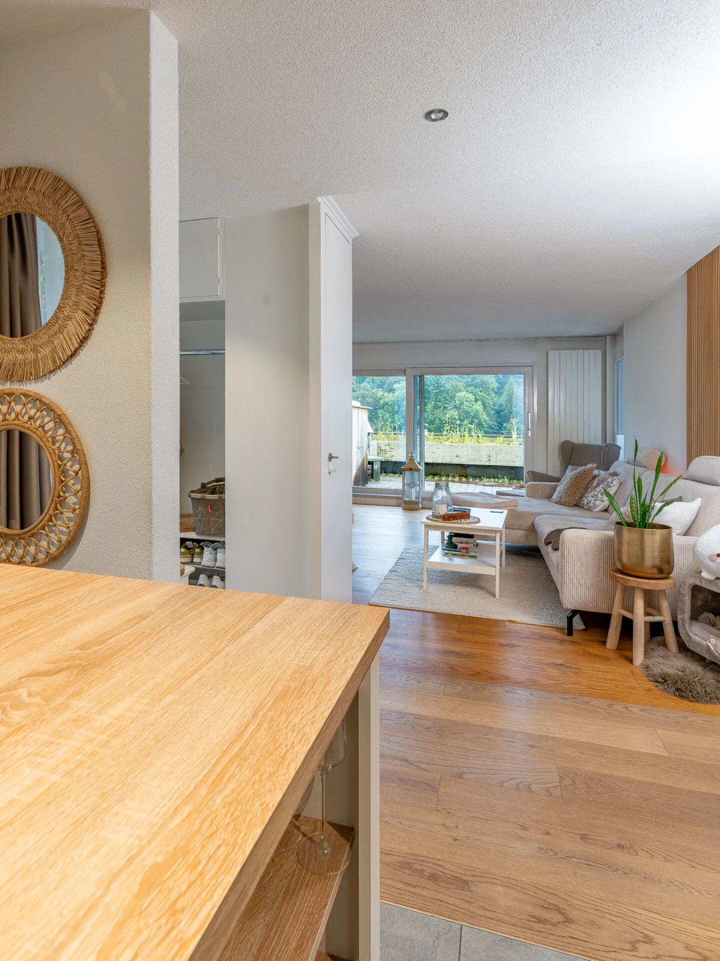 Oasi da sogno a Unterkulm: Casa moderna con terrazza, charme, sole e qualità della vita - Foto 6 di 22