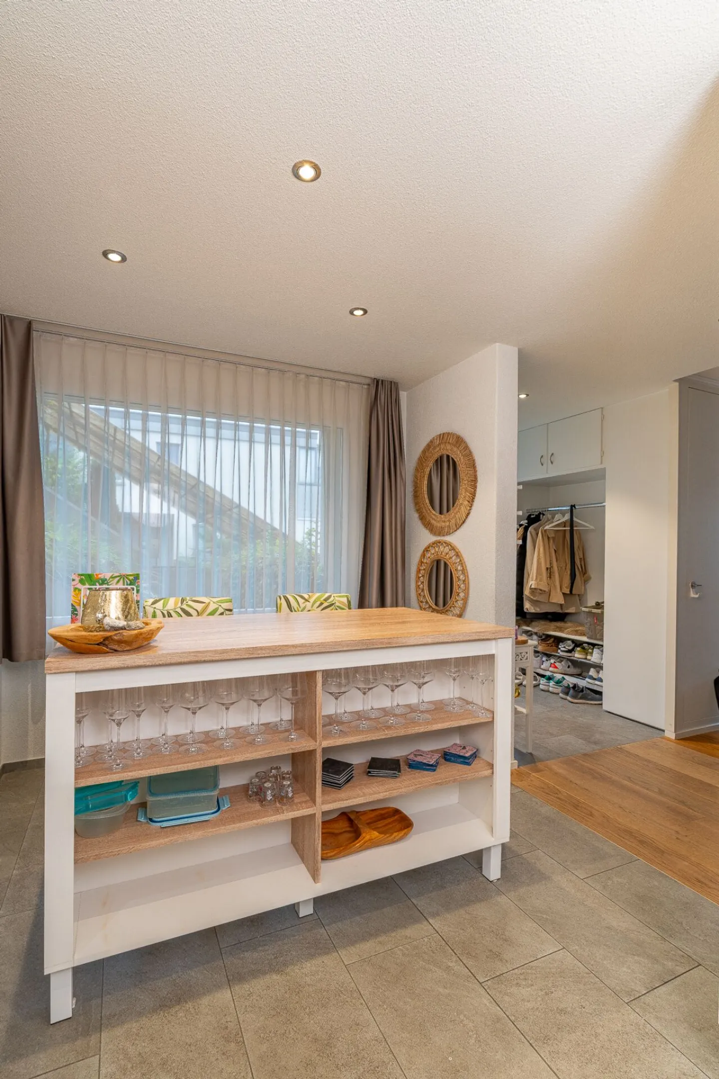 Oasi da sogno a Unterkulm: Casa moderna con terrazza, charme, sole e qualità della vita - Foto 7 di 22
