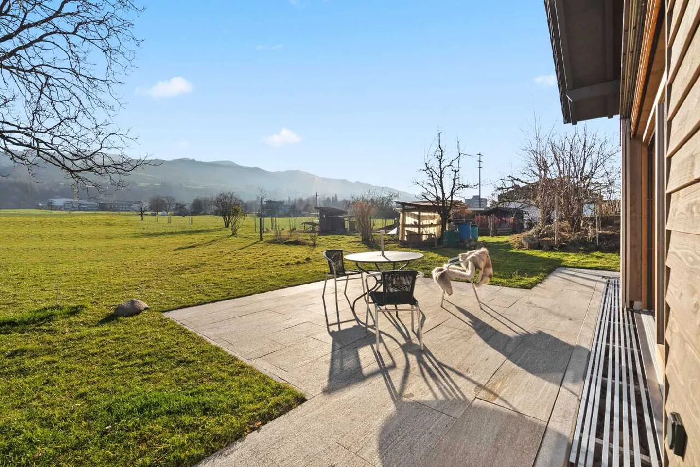 Detached 3-Room Wooden House with a View in Galgenen - Photo 13 of 13