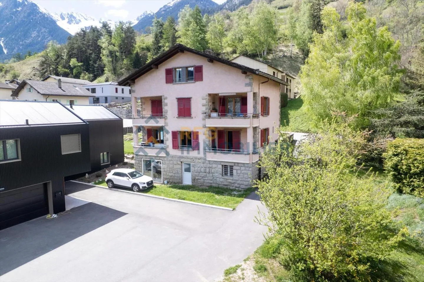 Immeuble mixte - Photo 3 sur 8