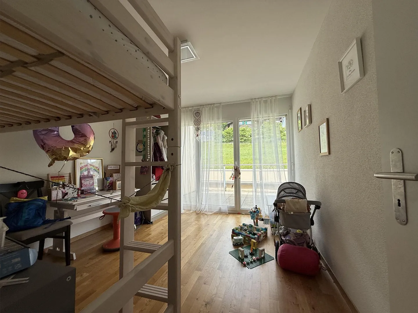 Appartamento Attico 4.5 stanze con Balcone Circondante da Sogno - Foto 10 di 19