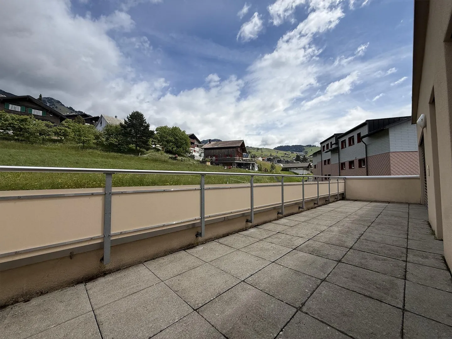Appartamento Attico 4.5 stanze con Balcone Circondante da Sogno - Foto 17 di 19