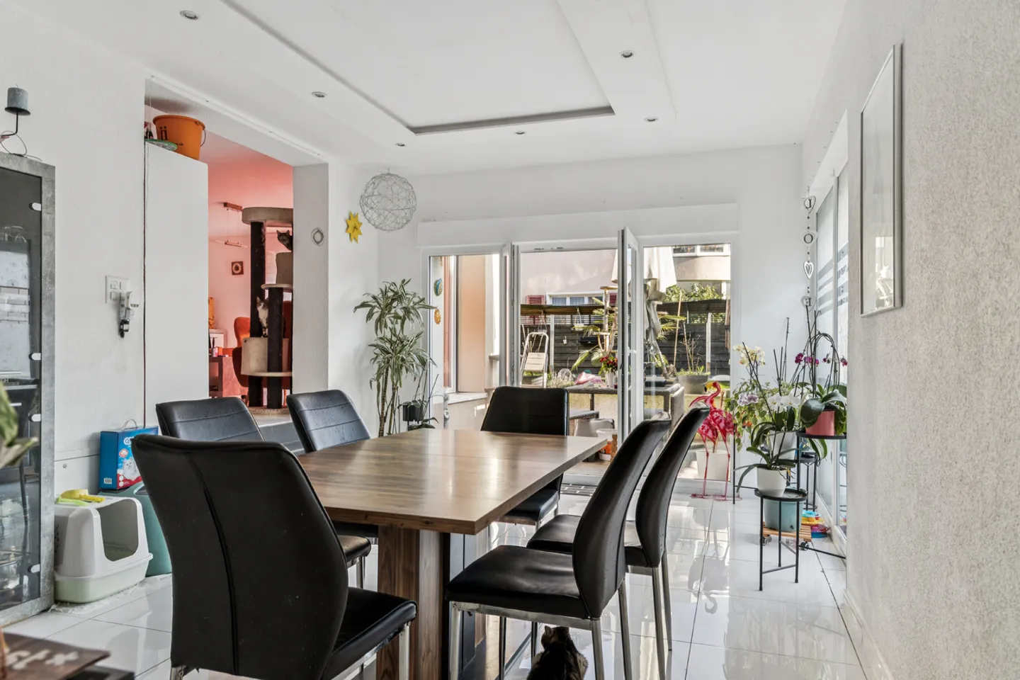 Solides Mehrfamilienhaus mit Potenzial - Foto 8 von 23