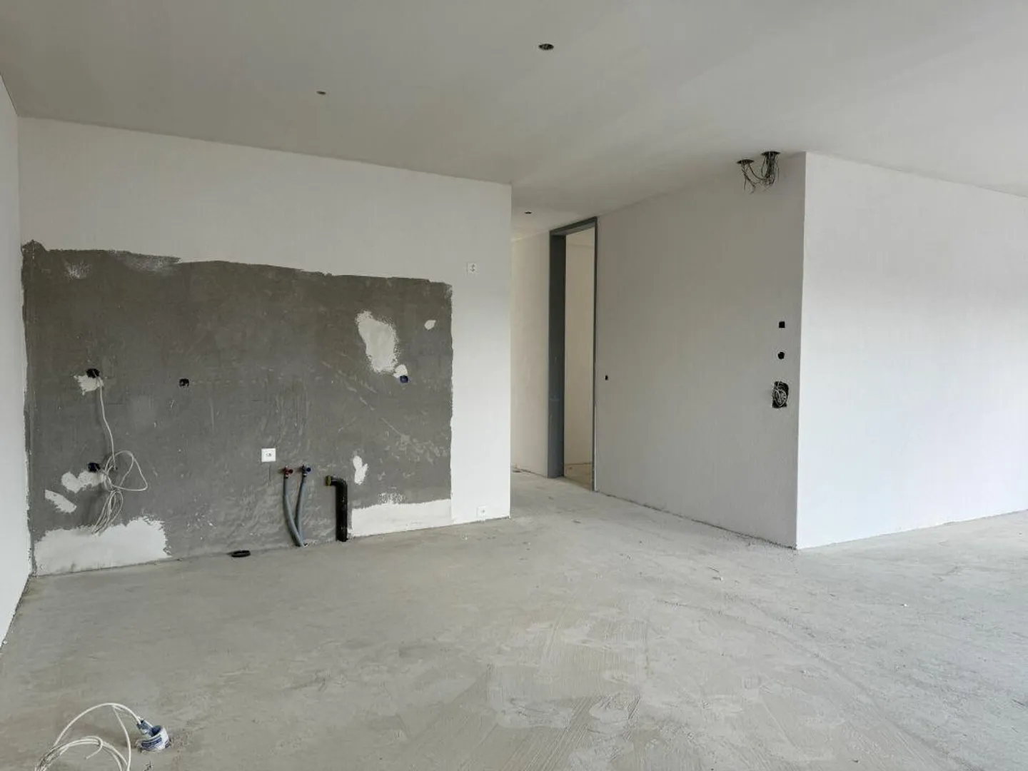 Appartement de rez-de-chaussée 4.5 pièces avec jardin spacieux (D 0.5) - Photo 3 sur 10